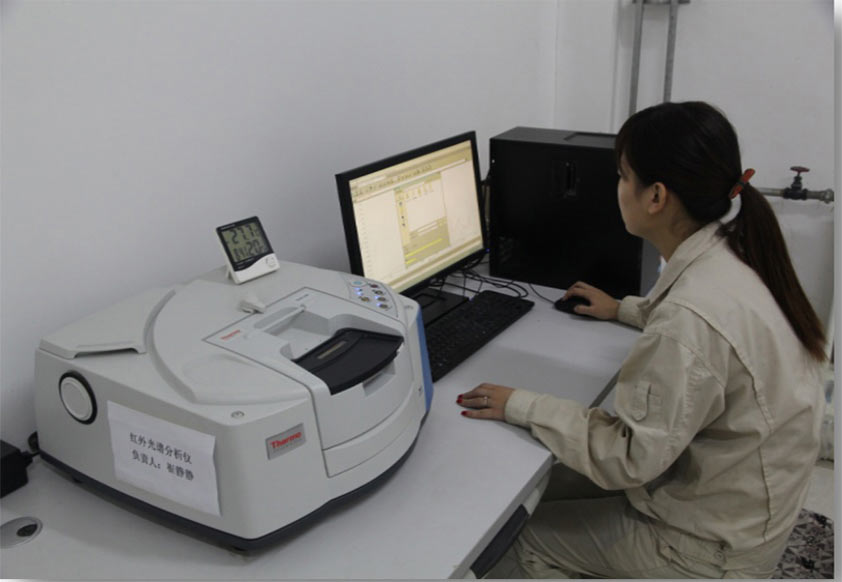 Spettrometro infrarosso importato per analizzare l'olio