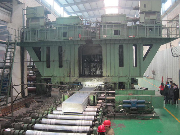 Proceso de procesamiento de lingotes de aluminio de taller de fábrica