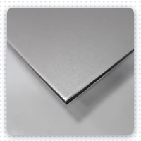 Hoja de aluminio para tablero compuesto de plástico de aluminio.